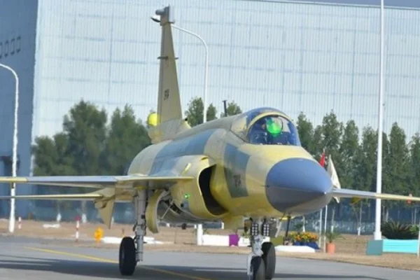 jf 17 thunder is an advanced light weight all weather day night multi role fighter aircraft developed as a joint venture between pakistan aeronautical complex pac kamra and chengdu aircraft industry corporation cac of china photo pakistan aeronautical complex website