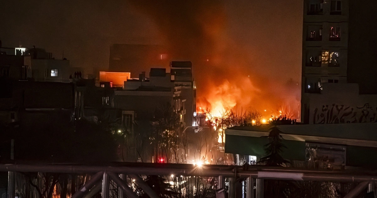 Trump Weighs Response After 2,500 Protesters Killed in Iran