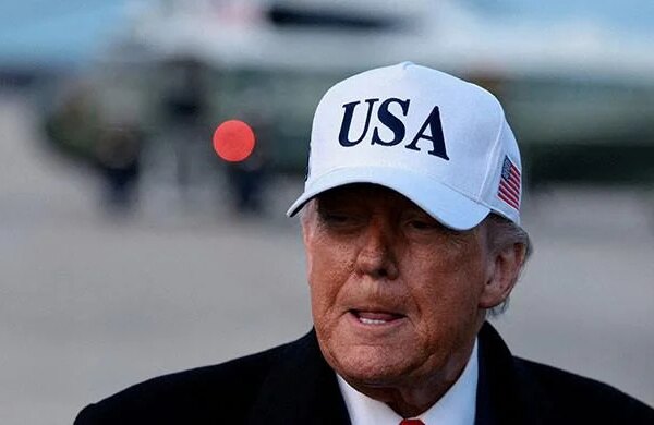 Trump says US will respond 'strongly ' if Iran hangs protesters