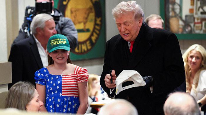 Trump vows to ‘de-escalate' after Minneapolis shootings