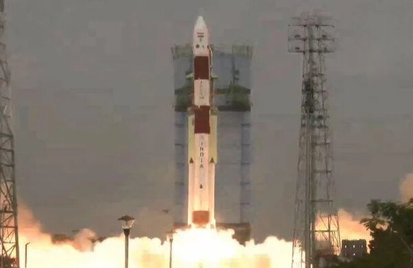 WATCH: Indian rocket launch loses control after liftoff in fresh blow to ISRO