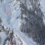 2 skiers killed in avalanche on popular Mont Blanc skiing route near French-Swiss border