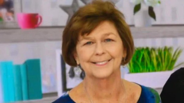 2/15: CBS Weekend News