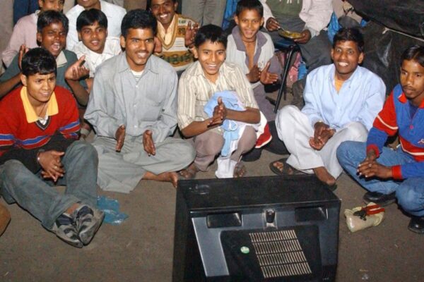 4 Simple Ways To Host The Perfect T20 World Cup Watch Party at Home