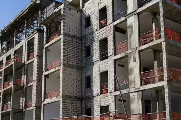 5 mistakes to avoid when investing in under-construction projects