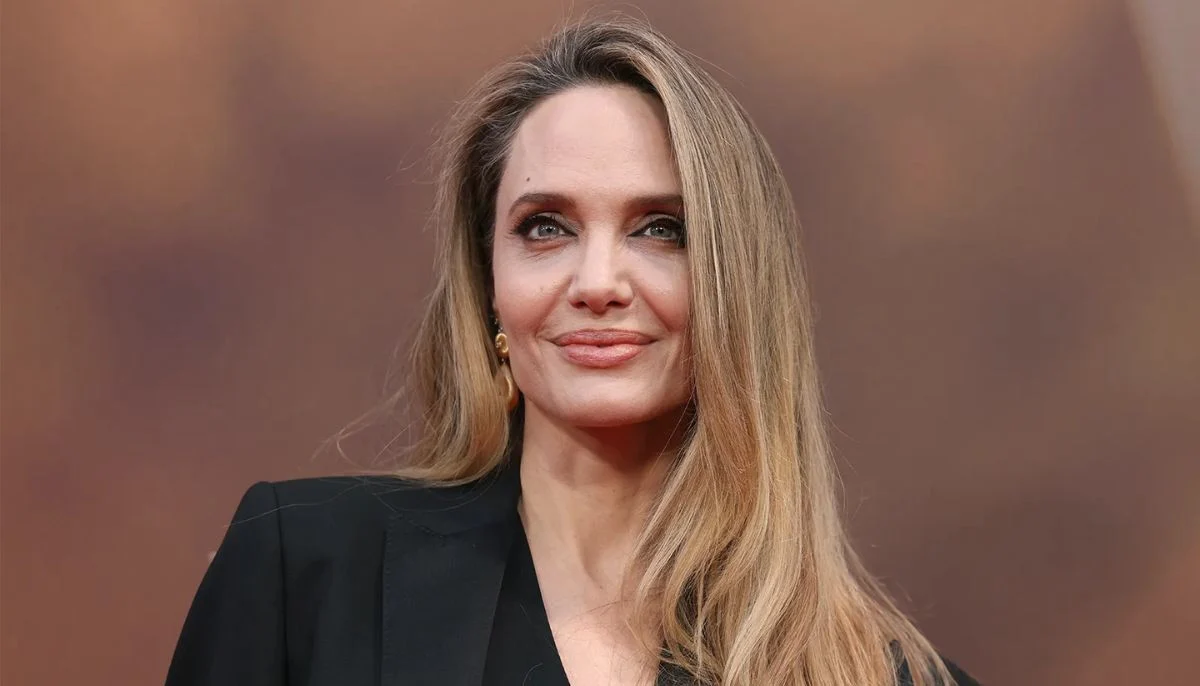 Angelina Jolie’s breast cancer surgeon appreciates her for calling scars