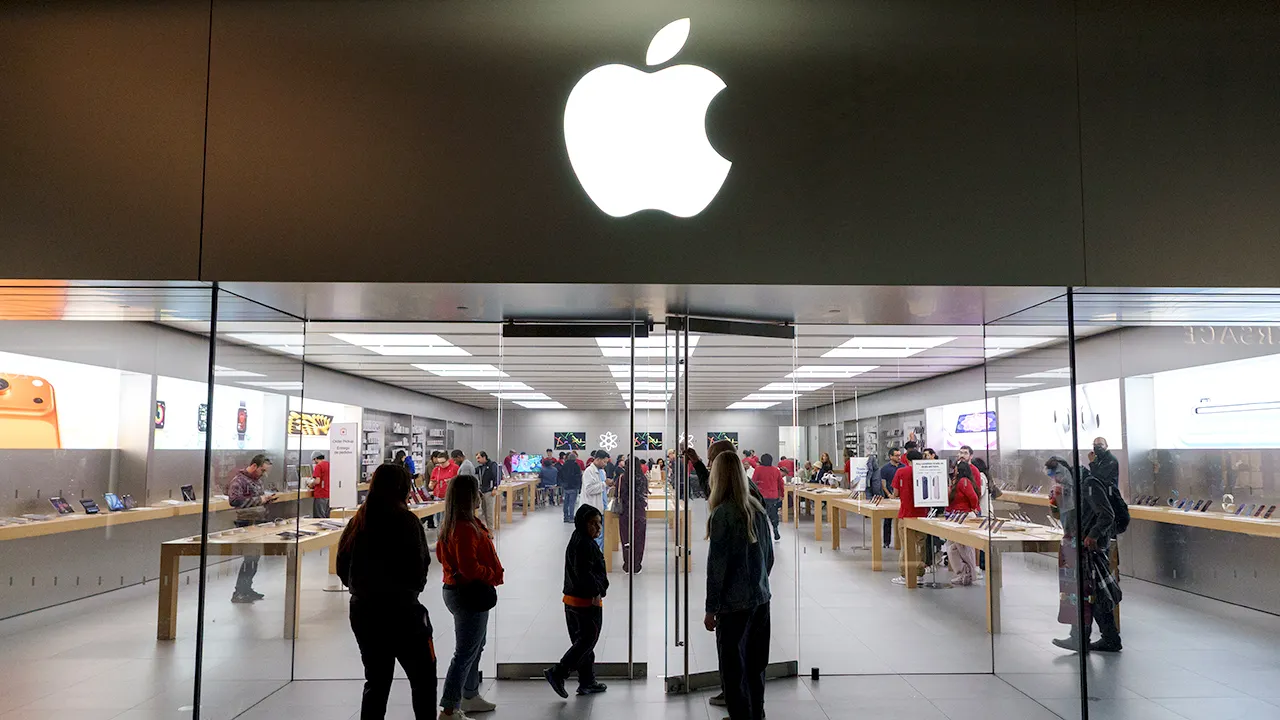 Apple app password scam email warning