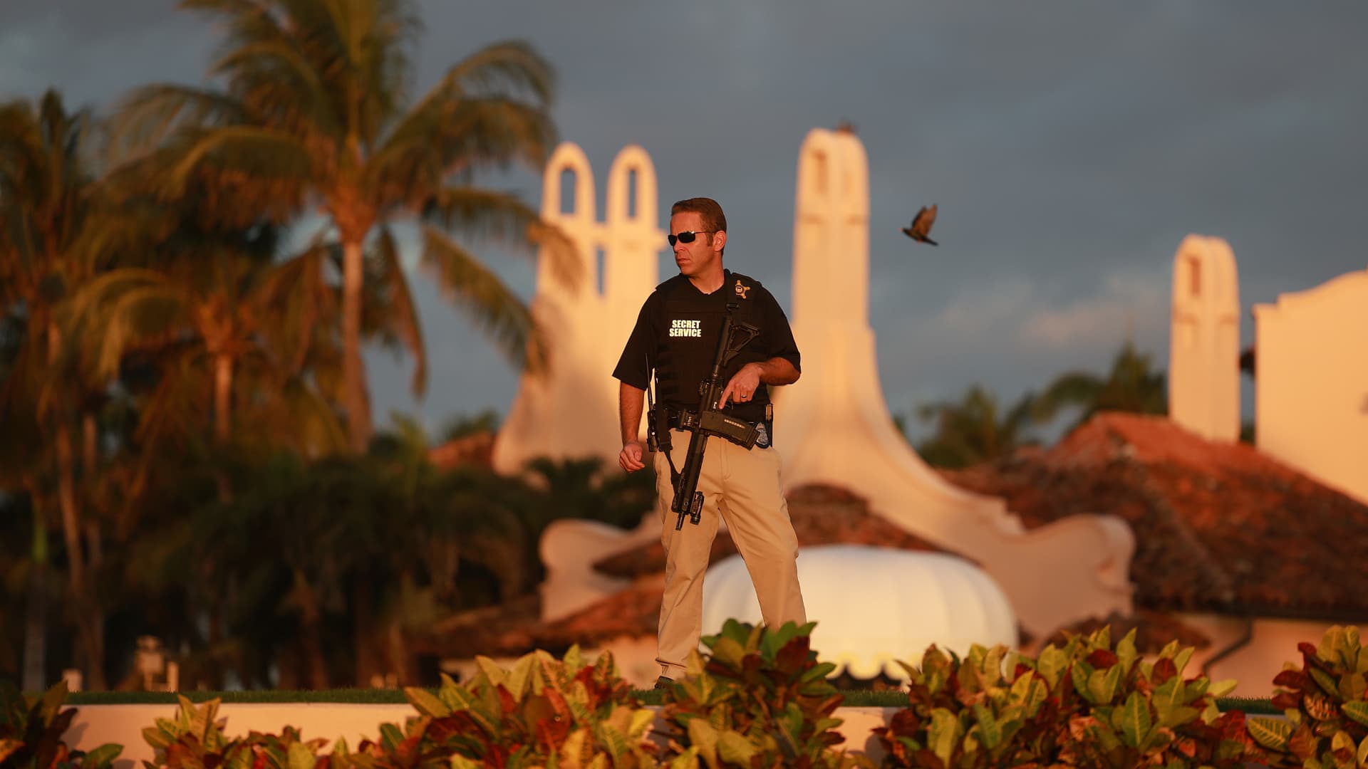 Armed man killed by authorities trying to enter Trump Mar-a-Lago club