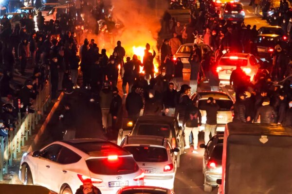 Arrests of protesters continue to roil Iran weeks after demonstrations, government crackdown