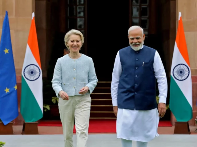 european commission president ursula von der leyen and india s prime minister narendra modi arrive for a photo opportunity ahead of their meeting at the hyderabad house in new delhi india on feb 28 2025 photo reuters