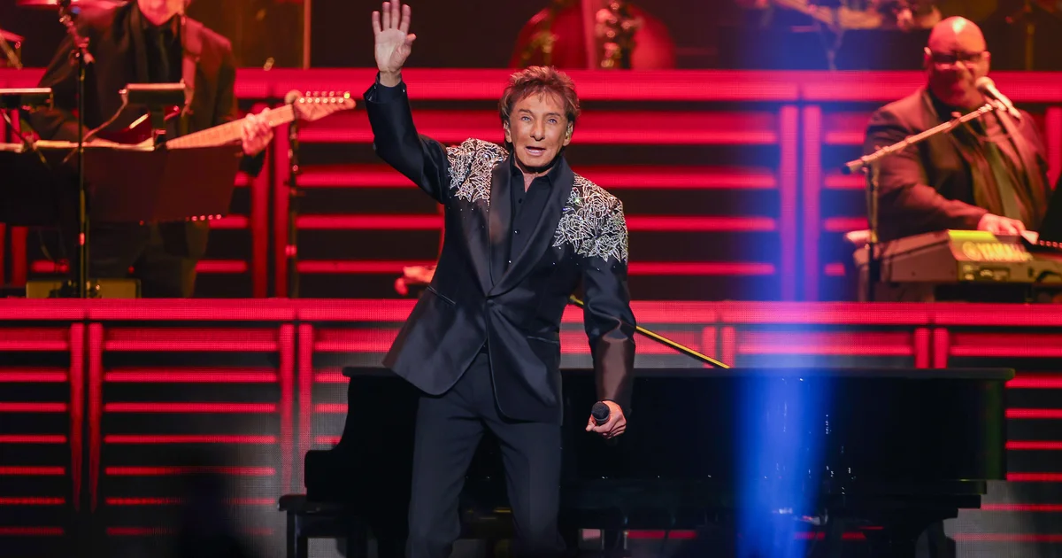 Barry Manilow cancels more concerts amid recovery after cancer surgery