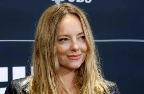 Bijou Phillips reveals ‘dire' kidney search: ‘I'm hanging on by a thread'