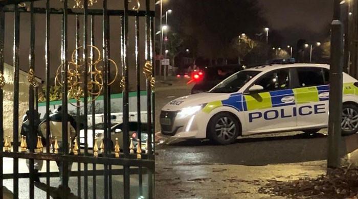 British Pakistani teenager stabbed to death outside mosque