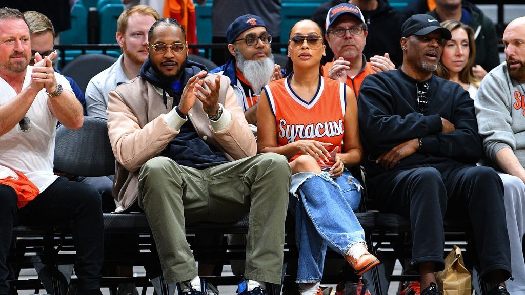 Carmelo Anthony appears unhappy with state of Syracuse hoops