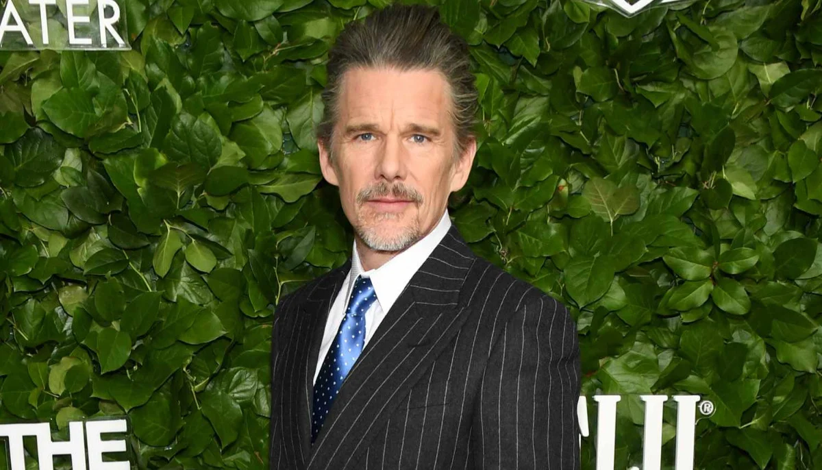 Ethan Hawke gets honest about prep for playing famous lyricist in 'Blue Moon': 'It broke my brain'