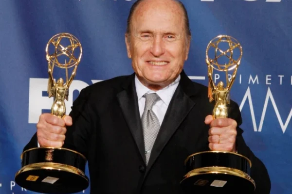 actor robert duvall holds the two emmy awards he won as outstanding lead actor in a mini series or movie for broken trail and as executive producer for broken trail which won for outstanding mini series at the 59th primetime emmy awards in los angeles california september 16 2007 photo reuters