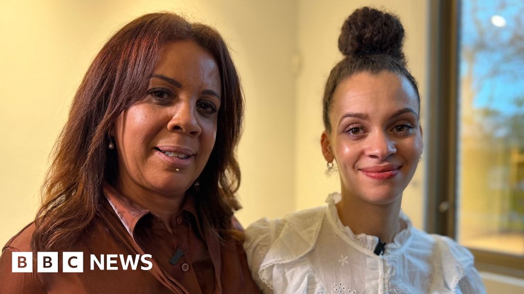 Government pledges 10,000 new foster care places in England