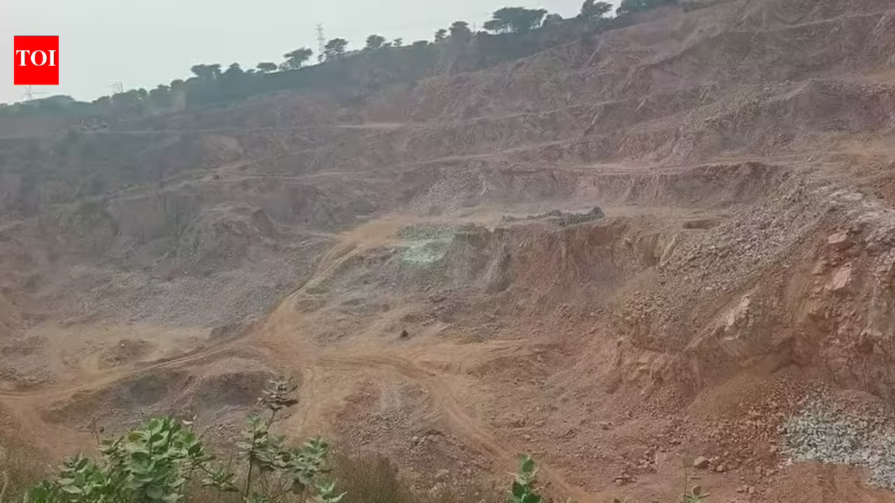 HC orders site inspection & probe into illegal mining on private land near Aravalis | Gurgaon News - The Times of India