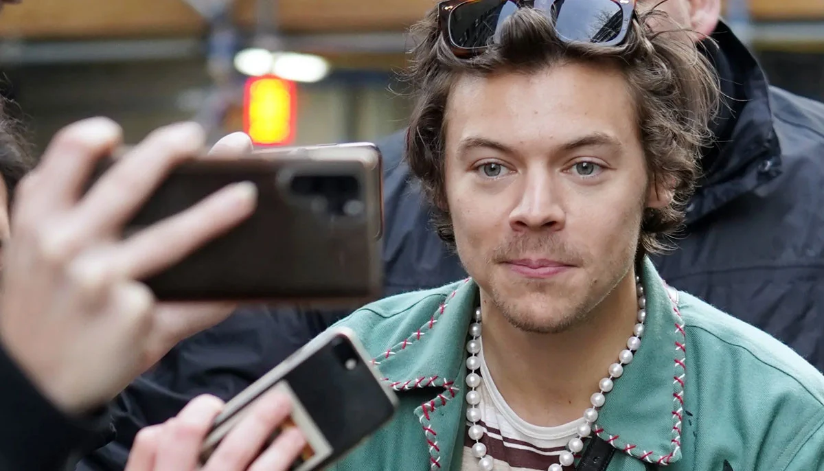 Harry Styles silently deleted Instagram app