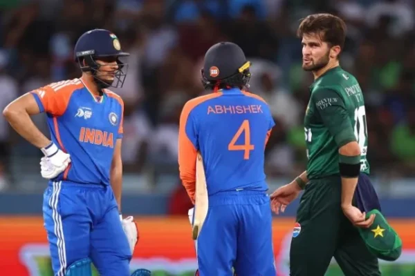 shaheen shah afridi right of pakistan speaks to abhishek sharma of india and shubman gill of india during the asia cup match between india and pakistan at dubai international stadium on september 21 2025 in dubai uae photo afp