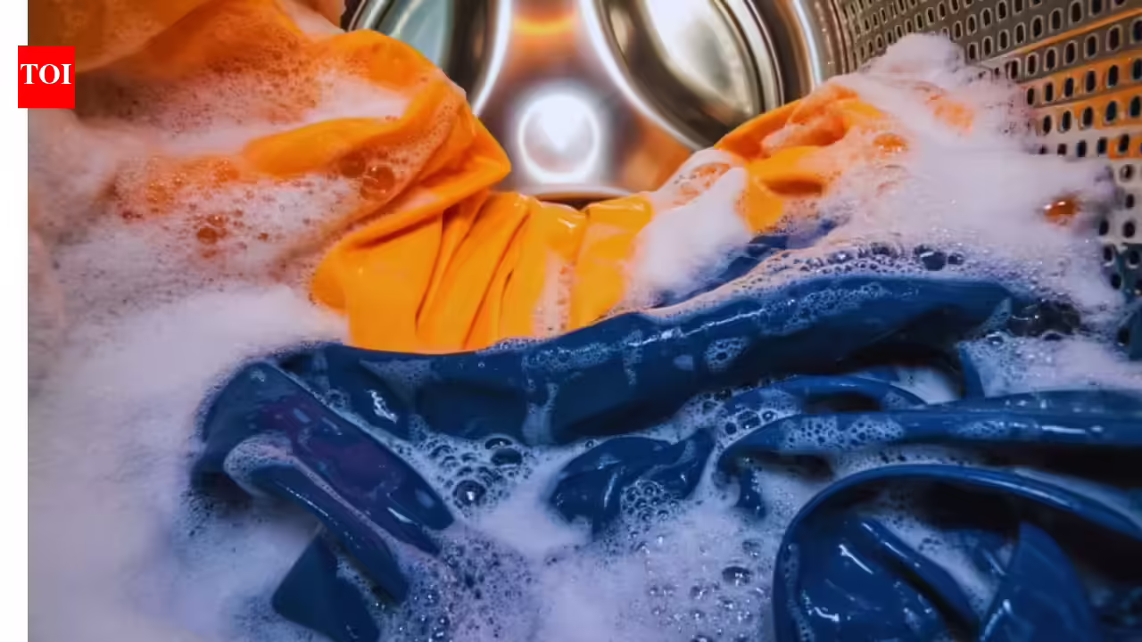 Is it safe to wash heavy blankets at home and how much weight your washing machine can handle - The Times of India