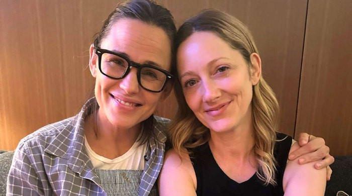 Jennifer Garner shares how fans react to seeing her with Judy Greer
