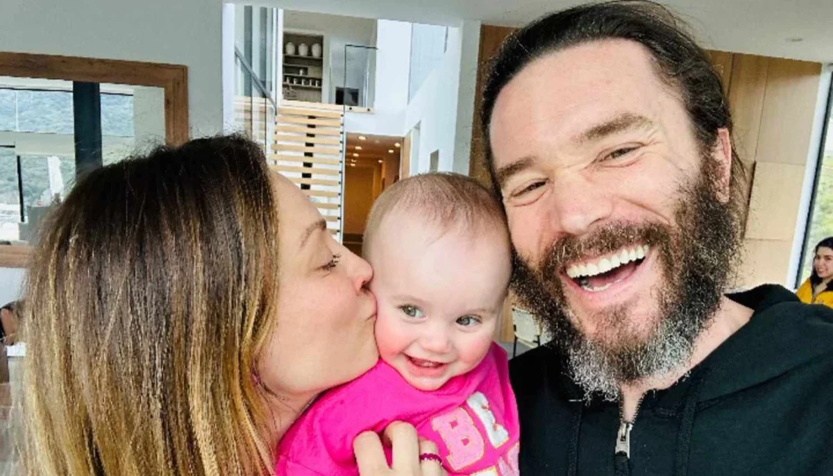 Kaley Cuoco reveals why fiance Tom Pelphrey sleeps in seperate room