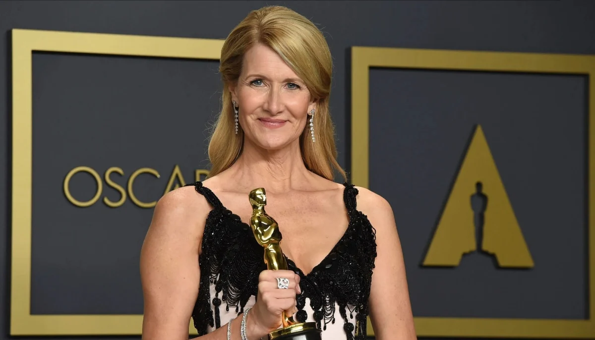 Laura Dern heaps praise for close friend Sheryl Crow