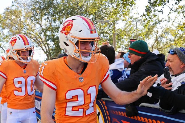 Lightning players wear full-padded Bucs uniforms, get Baker Mayfield escort before Stadium Series in Tampa