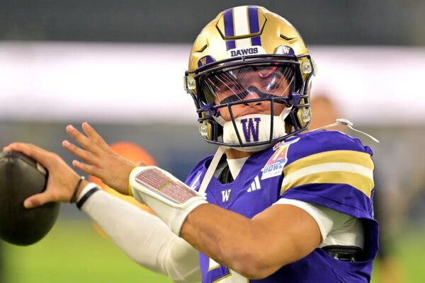 NCAA is 'clearly' not doing their job in regards to regulating NIL, former NFL agent says