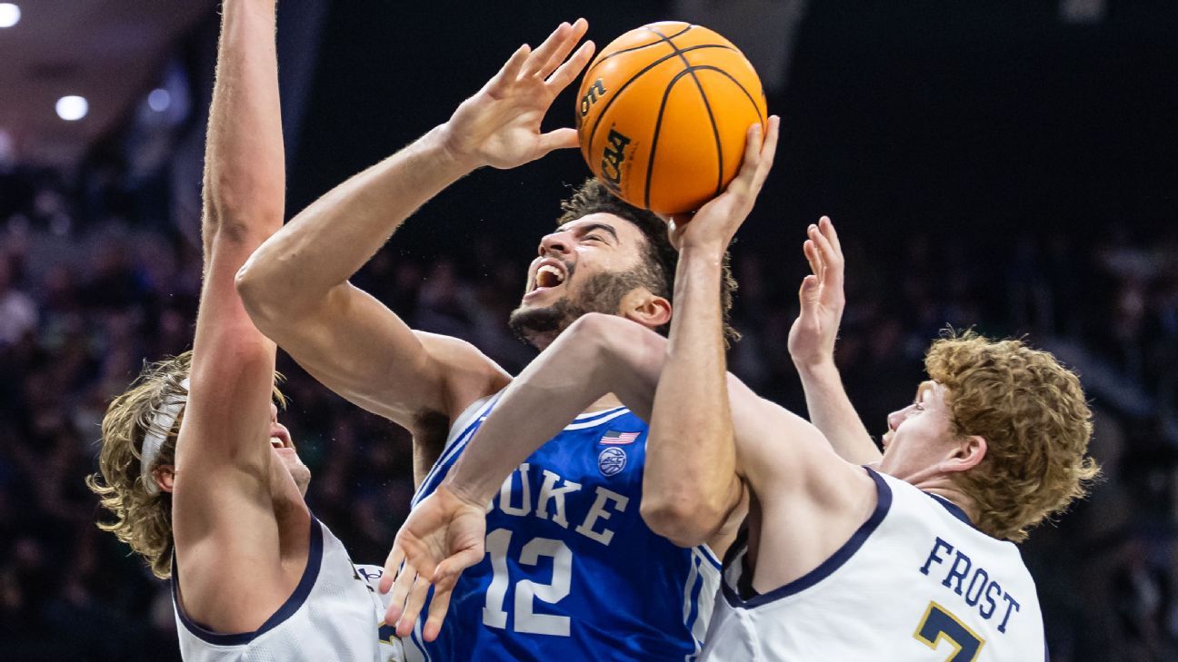 No. 1 Duke trounces Notre Dame behind Boozer's 24 points