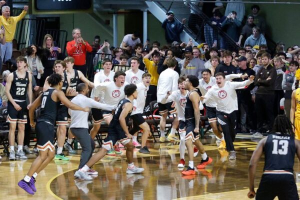 No. 21 Miami (Ohio) survives WMU with late layup, improves to 29-0