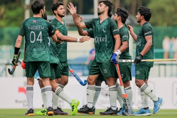 pakistan hockey team players celebrate after scoring during their emphatic 7 2 win over malaysia in the sultan of johor cup match held in johor bahru on saturday photo x