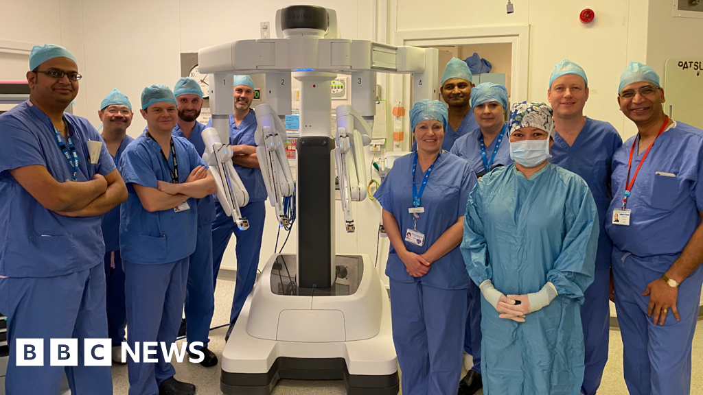 Royal Stoke hospital to be UK's largest robotic surgery centre