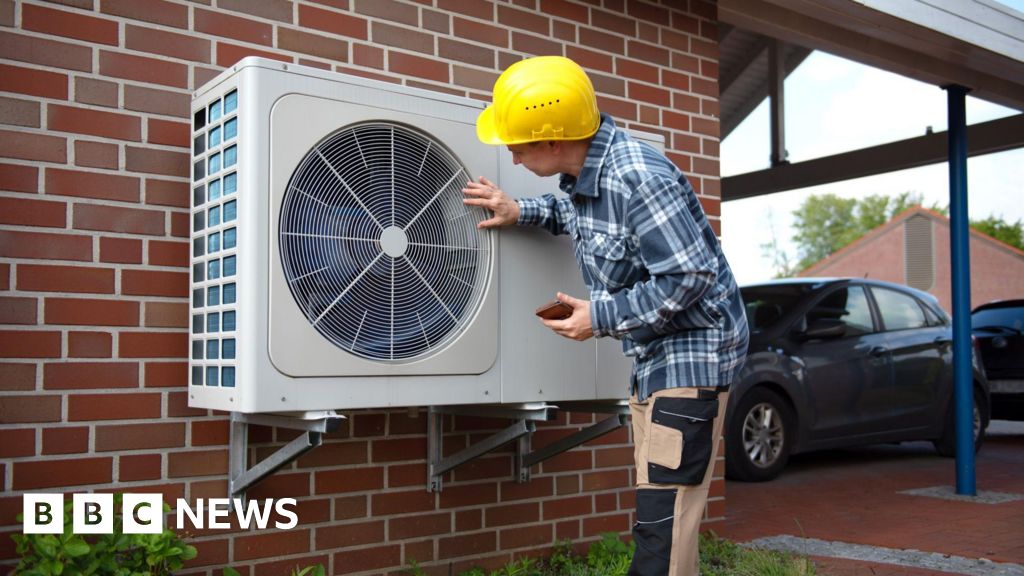 Scotland's plan to install heat pumps 'too slow' - climate advisers