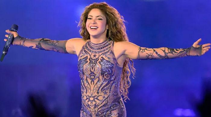 Shakira honours Mexican state in electrifying sold-out concert