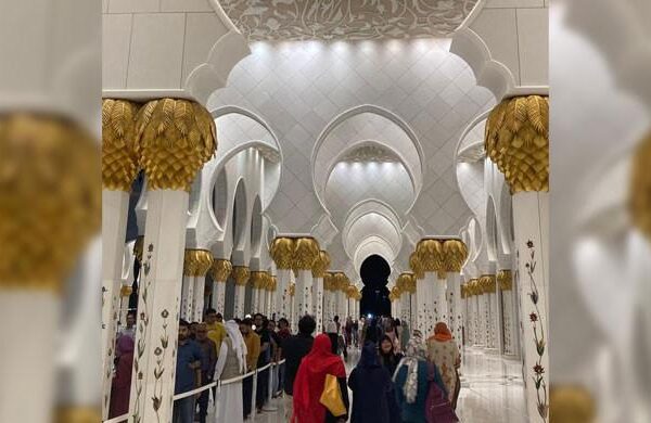 Sheikh Zayed Grand Mosque sets visitor record in 2025