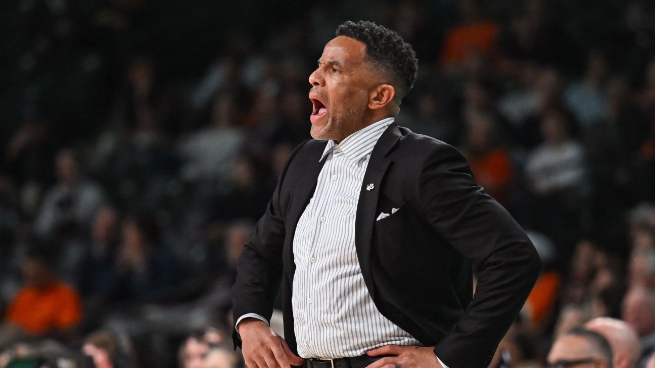 Slumping Georgia Tech backs coach Stoudamire: Pride on line