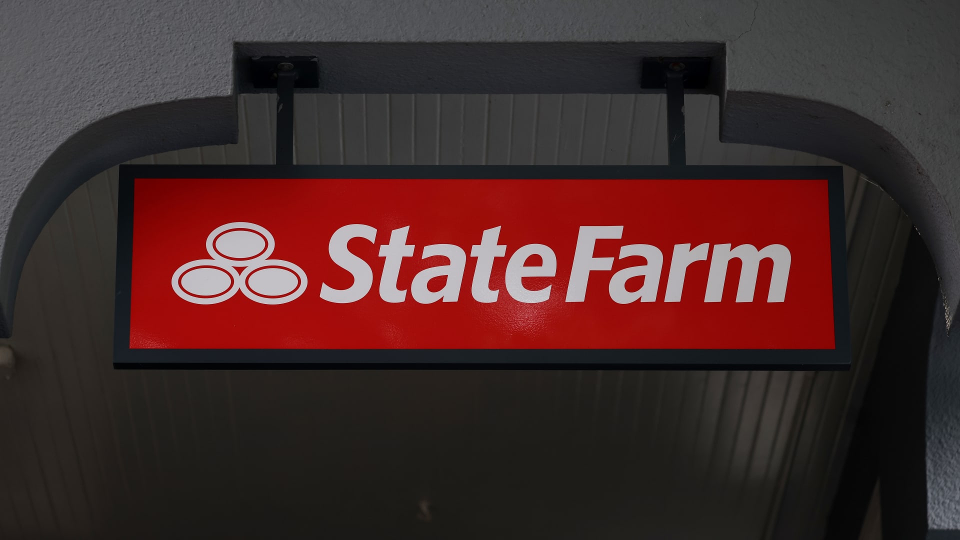 State Farm announces $5 billion dividend; $100 average refund coming to car insurance customers