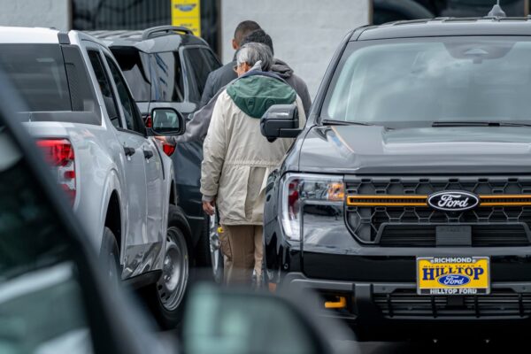 Tax season presents a boom-or-bust test for U.S. auto sales