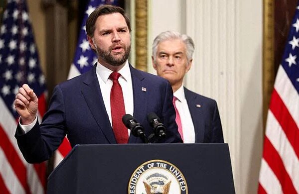 US says Iran trying to rebuild nuclear programme