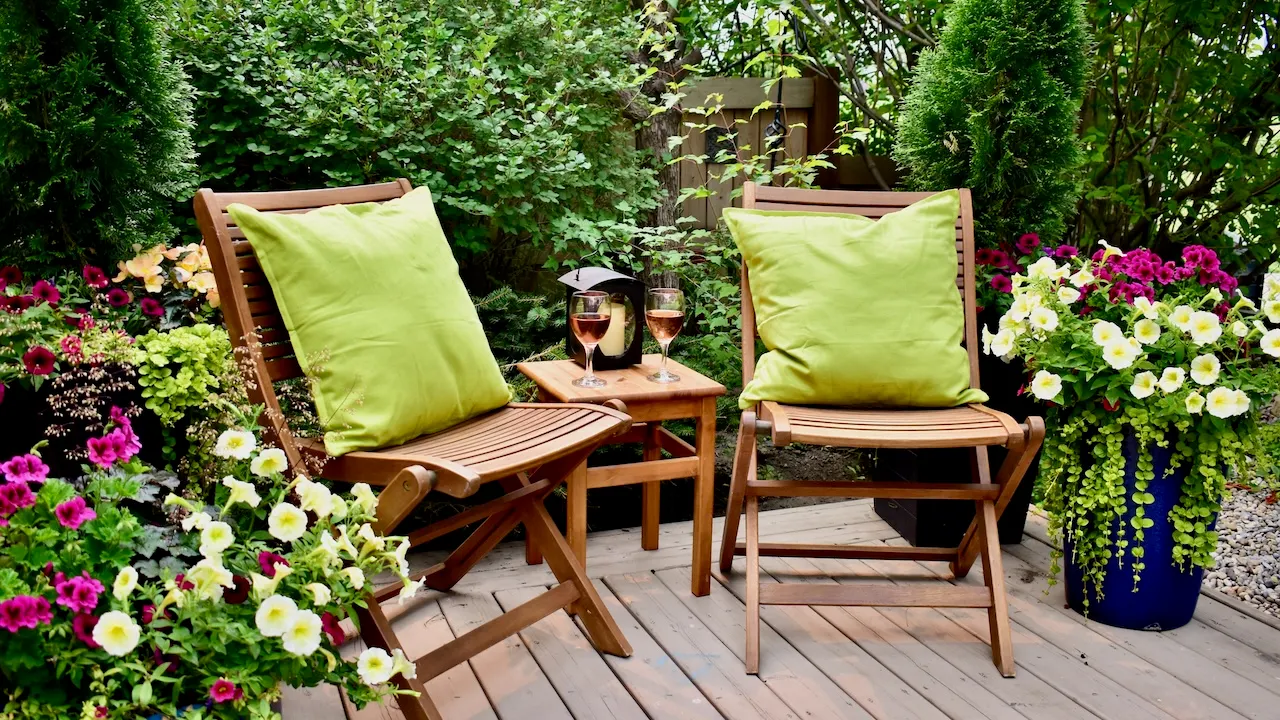 Wayfair's Tax Refund Sale: Up to 82% off patio sets, pathway lights, outdoor rugs and more