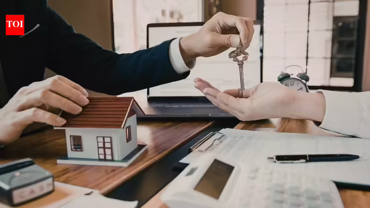 What happens if the builder does not follow the RERA order?