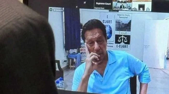 Why secrecy? PTI adamant on personal doctors access after Imran administered eye injection