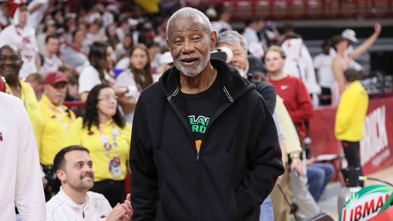 Arkansas to honor Nolan Richardson with statue outside arena