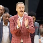 Arkansas tops Missouri in OT, giving Calipari 900th career win