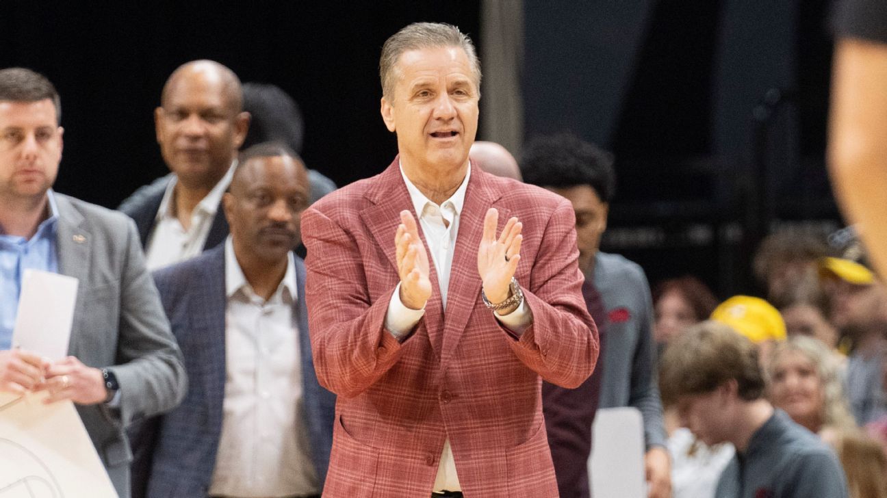 Arkansas tops Missouri in OT, giving Calipari 900th career win