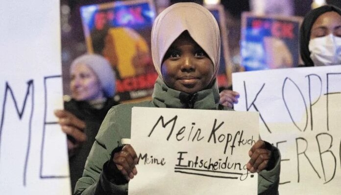 Austria school headscarf ban sparks anger