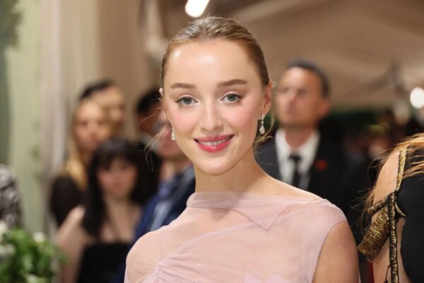 'Bridgerton' star Phoebe Dynevor revealed her most hated trait