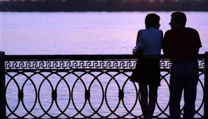 Chinese university tells students to 'fall in love' during spring break